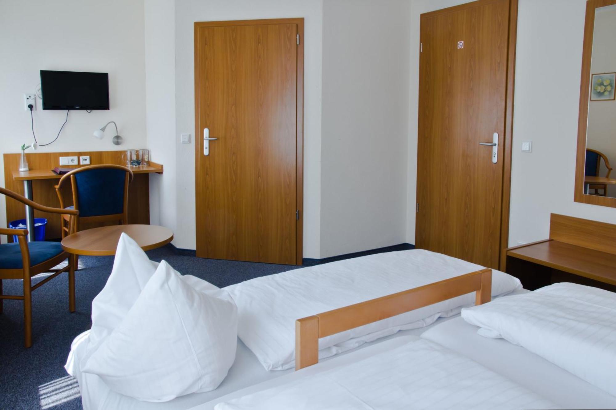 Gaestehaus Zur Kurve Zirndorf Pokój zdjęcie
