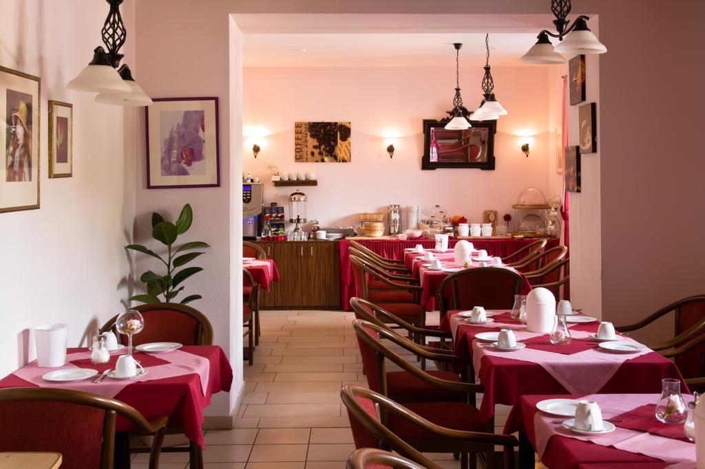 Gaestehaus Zur Kurve Zirndorf Zewnętrze zdjęcie